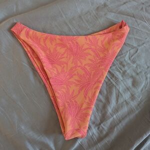 Skatie bikini bottom